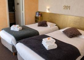Logis Hôtels - Hôtel et Restaurant Le Lion d'Or 3