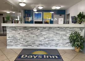 Days Inn by Wyndham Oglesby/ Starved Rock 2