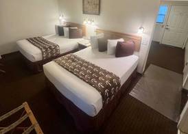 Ocean Breeze Motel 4