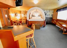 Canad Inns Destination Centre Fort Garry 3