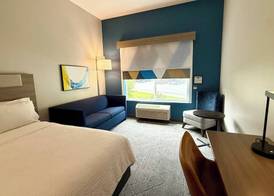 Holiday Inn Express & Suites SEQUIM by IHG 4