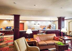Country Inn & Suites by Radisson, Terrell 3