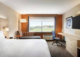Holiday Inn Express & Suites NEBRASKA CITY by IHG 4