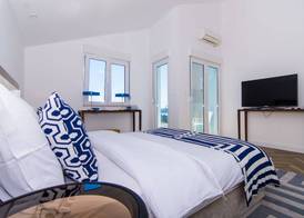 Seafront Luxury Apartments Fun 3