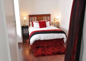 5th Avenue Gooseberry Guest House 3