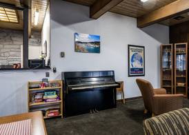 Blue Coast Inn & Suites 2
