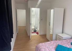OYO Dorset House at Upton Park 4