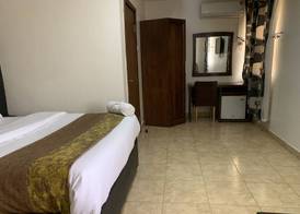 FOSTER INN -ASAKE 3