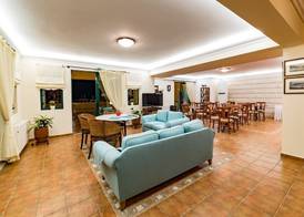 Andreolas Luxury Suites 4