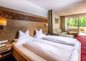 Alm- & Wellnesshotel Alpenhof 5