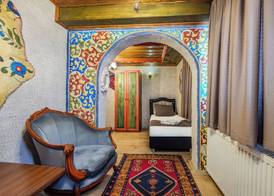 Kayatas Cave Suites 5