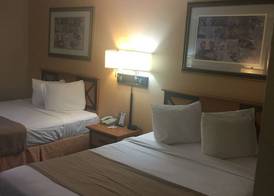 Travelodge by Wyndham Battle Creek 4