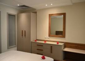 Rivoli Suites 5