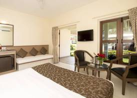 Nanu Beach Resort & Spa 4