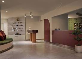 Cardo Roma, Autograph Collection 3