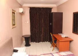 Kriscane Suites 4