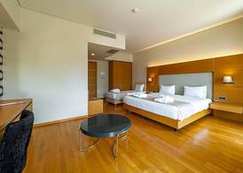 Elektra Stay Port & Sea View 3