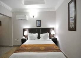 Sheer Luxury Apartments and Suites 4