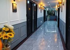 Luxury Motel 3