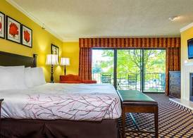 The Lakeview Hotel, Shanty Creek Resort 4