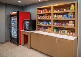 Holiday Inn Express & Suites FAIRMONT by IHG 2