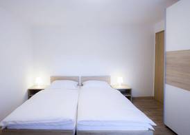 Apartments Razingar 9 4