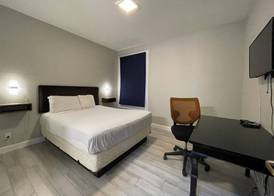 Marina Inn 5