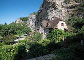 Logis Hôtels - Hôtel Restaurant Domaine Les Falaises 5