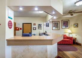 Quality Inn Sheboygan North I-43 4