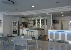 Lively Hotel 5
