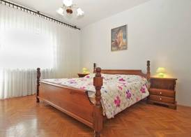 Apartment 1704 5