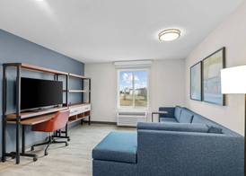 Everhome Suites Wichita Northeast by Choice Hotels 3