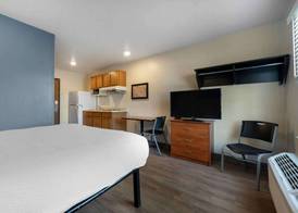 WoodSpring Suites Springdale 3