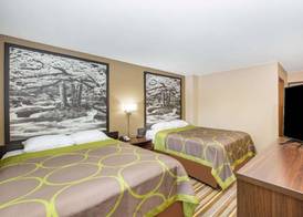 Super 8 by Wyndham Chattanooga Lookout Mountain TN 5