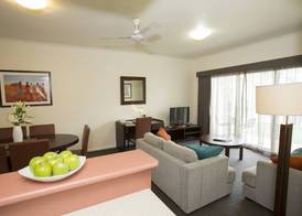 Metro Advance Apartments & Hotel 3