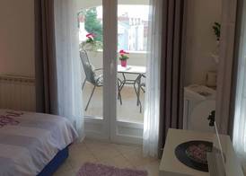 Apartments & Rooms Petra 4