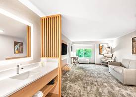Radisson Hotel Portland Airport 5