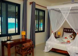 MANOLO Beach Resort 3