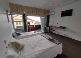 Ayr Hotel 4