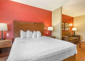 Best Western Plus Chandler Hotel & Suites 5