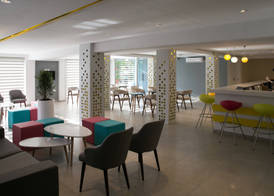 Flora Maria Hotel and Annex Apartments 2