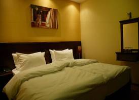 Hotel Contact 4