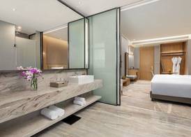 Crowne Plaza Zhoushan Seaview by IHG 5