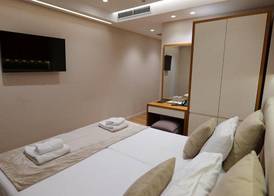 Hotel Queen 3