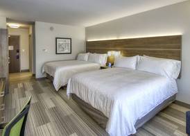 Holiday Inn Express & Suites LINCOLN AIRPORT by IHG 3