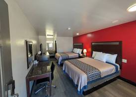 Crossroads Inn - Downtown Sacramento 5