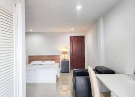 Freesia Bangphi Guest House 5