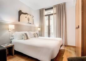 Aspasios Plaza Real Apartments 2