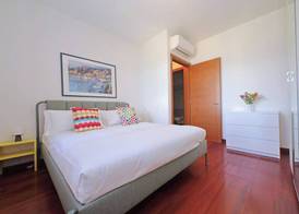 Modern Flat with terrace near Eataly 4