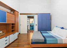 GuestHost - Vittorio Emanuele & Via Roma Colorful Apartment 5